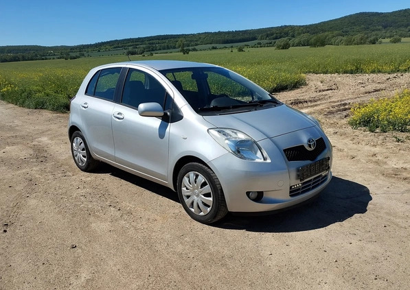 Toyota Yaris cena 15000 przebieg: 127000, rok produkcji 2008 z Legnica małe 326